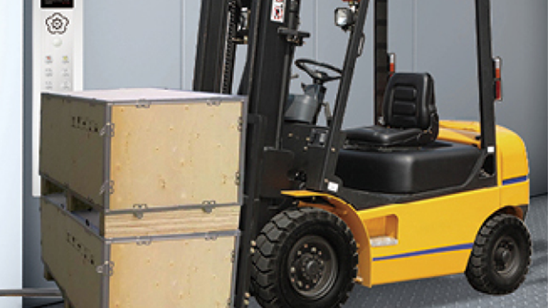 Wiitrac-Cargo-Lift-Advanced-Technology-Large-door-width