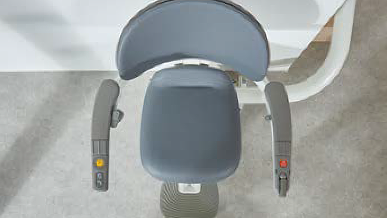 Wiitrac-Flow-X-Options-Armrest-01-Straight