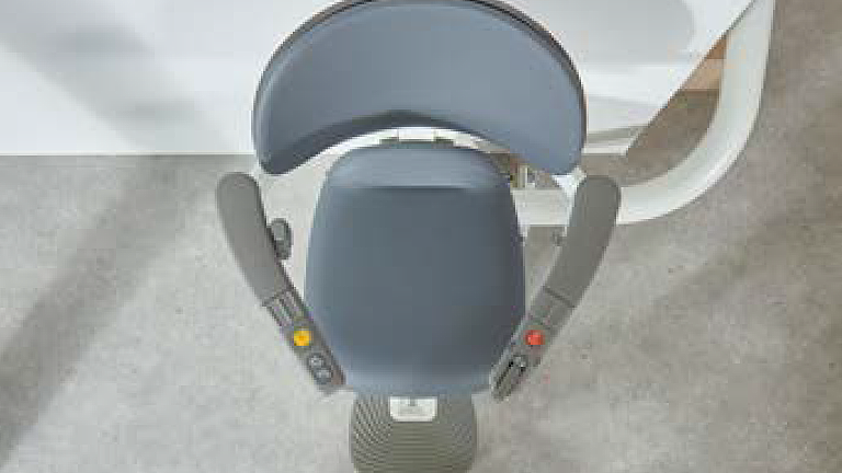 Wiitrac-Flow-X-Options-Armrest-02-Curved